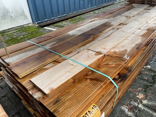 Ca. 77x Douglas wisselsponning, 18x190mm, lengte 300cm